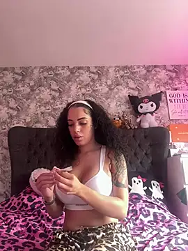 Babygirlmarie1999 online show from 06/17/26, 10:17