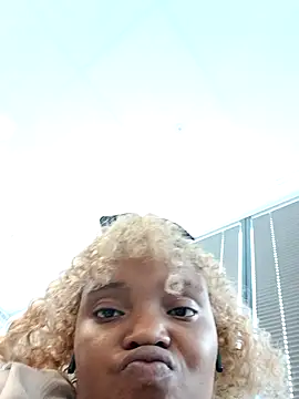 EverythingNIce1 online show from 02/12/26, 06:30