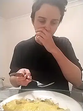 Amy01112 online show from 04/14/26, 10:05