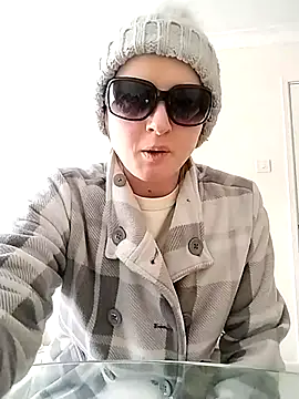 Amy01112 online show from 04/20/26, 02:20