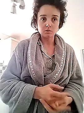 Snapshot of Amy01112 chatting on 05/21/26, 04:14 Amy01112 online show from 05/21/26, 04:14