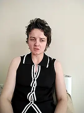 Snapshot of Amy01112 chatting on 05/22/26, 04:23 Amy01112 online show from 05/22/26, 04:23