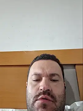 Snapshot of comeseucuzinh chatting on 11/30/25, 11:47 comeseucuzinh online show from 11/30/25, 11:47