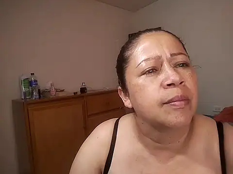 pamela 08 online show from 12/17/25, 09:21