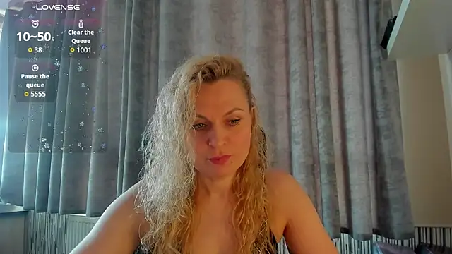 LanaLight x online show from 04/12/26, 02:00