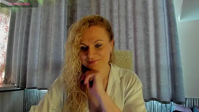 LanaLight x online show from 05/20/26, 12:33