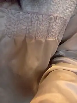 gatitachula93 online show from 02/17/26, 11:18