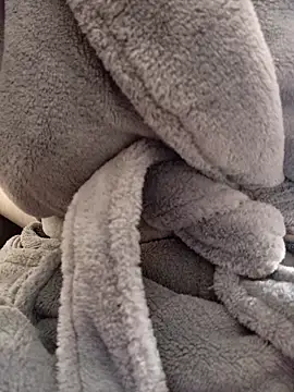 gatitachula93 online show from 04/16/26, 01:56