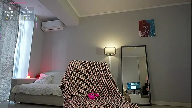 yoursecretloveee online show from 02/16/26, 09:05