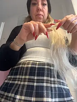 Snapshot of balkanmistress chatting on 12/14/25, 10:09 balkanmistress online show from 12/14/25, 10:09