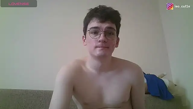 leo cutie online show from 03/17/26, 08:39