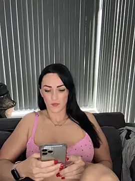 BritishBlueRose online show from 04/18/26, 11:47