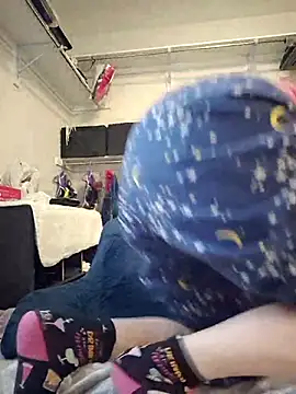 poleslut69 online show from 02/18/26, 03:08