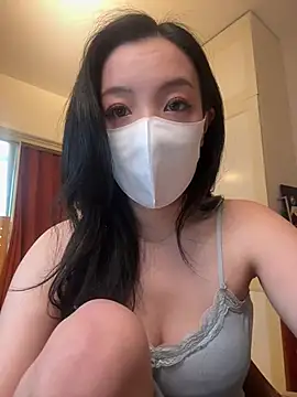 nayomi 34f online show from 04/09/26, 03:28