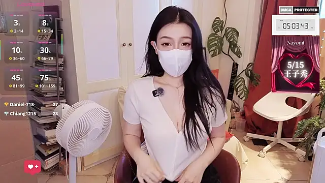 nayomi 34f online show from 05/18/26, 09:04
