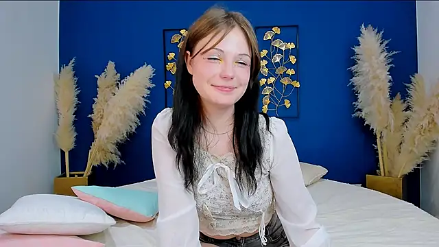 YONA WINK online show from 02/08/26, 03:32