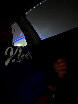 ValuedConcept687 online show from 12/17/25, 04:18