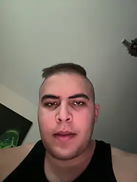 Snapshot of Darnold007 chatting on 12/18/25, 07:58 Darnold007 online show from 12/18/25, 07:58