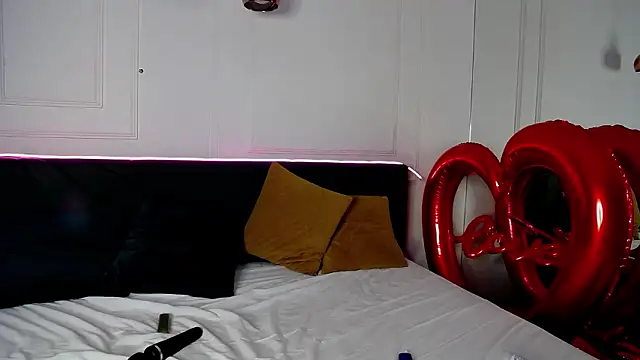 RavenFoxxy online show from 02/22/26, 06:35