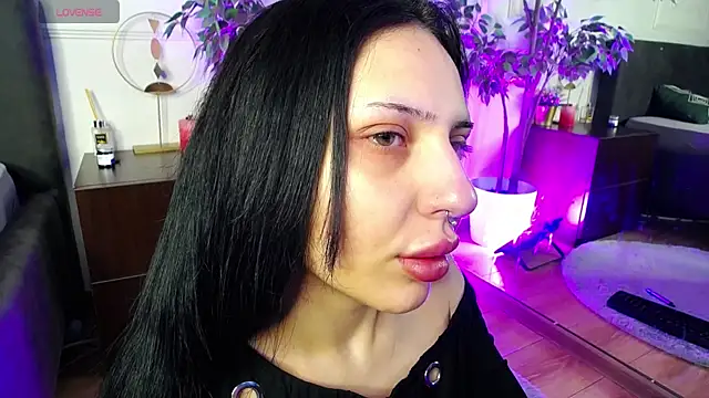 RavenFoxxy online show from 04/09/26, 05:18