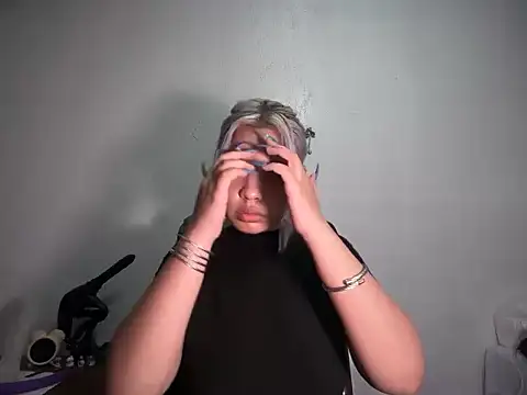Tina Slick online show from 06/24/26, 10:47