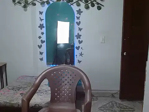 Andreaebony online show from 12/15/25, 12:42