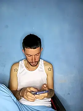 30 GLADIADOR online show from 12/02/25, 06:30