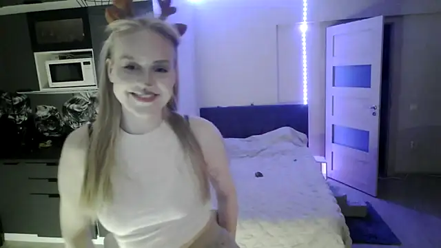 LunaPeony online show from 02/22/26, 02:26