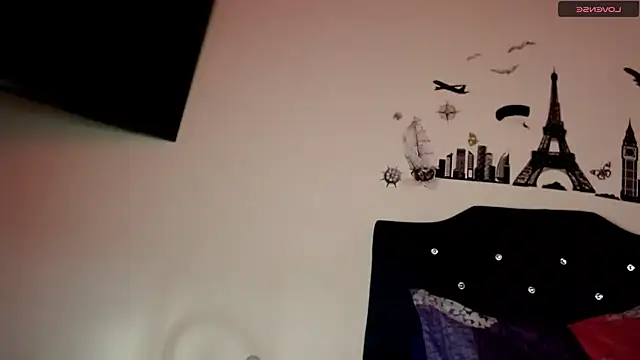 MisNicol online show from 12/22/25, 09:34