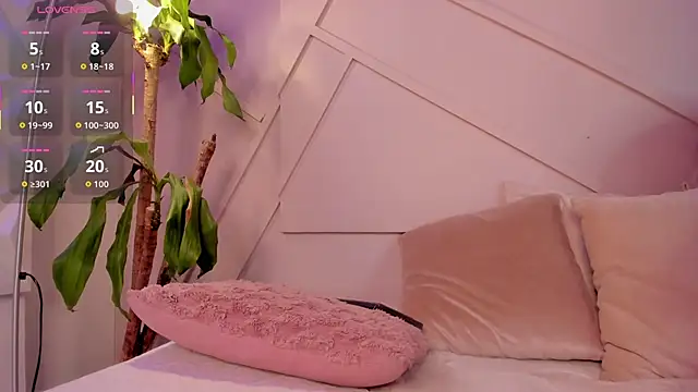 GisellePalmer 88 online show from 04/15/26, 07:58