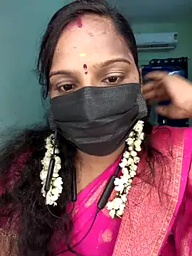 Snapshot of Tamil_Pallavi chatting on 05/07/26, 04:56 Tamil Pallavi online show from 05/07/26, 04:56