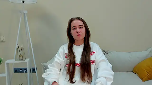 Snapshot of MurielHartnell chatting on 12/05/25, 07:17 MurielHartnell online show from 12/05/25, 07:17