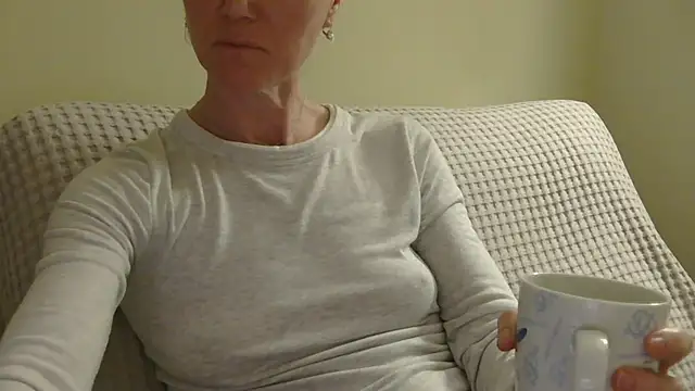 Snapshot of AuroraAG chatting on 04/14/26, 08:15 AuroraAG online show from 04/14/26, 08:15