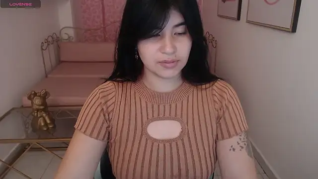 Nina harpper  online show from 02/14/26, 01:19