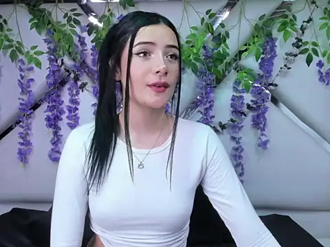 liinzy rouse69 online show from 12/18/25, 02:56