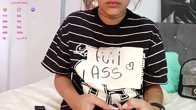 Snapshot of Slut_Dirty_Nastyy chatting on 12/14/25, 04:12 Slut Dirty Nastyy online show from 12/14/25, 04:12