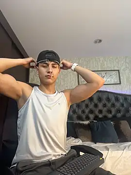 Lander Cruz online show from 04/14/26, 08:26