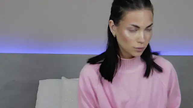 RachaelMils online show from 12/20/25, 03:46