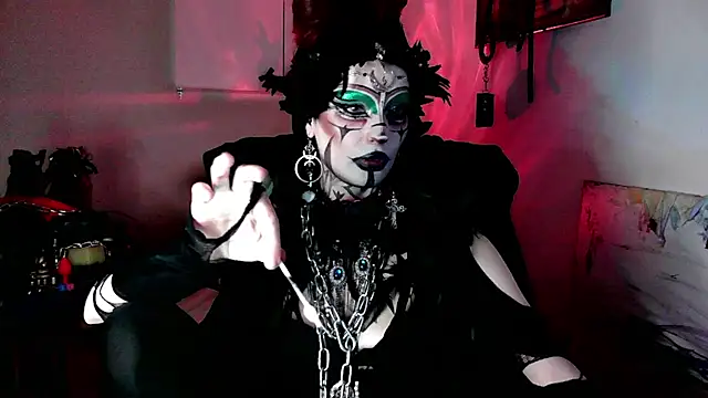 EmpressMorrigan online show from 12/19/25, 11:17