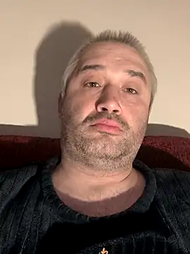 Olomoucak1982 online show from 04/13/26, 06:13