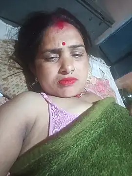 Your-shreya143 online show from 03/18/26, 09:40