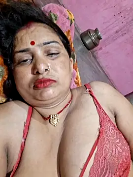 Your-shreya143 online show from 05/17/26, 10:17