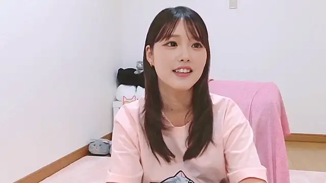 Snapshot of mashiro-desu chatting on 12/20/25, 10:33 mashiro-desu online show from 12/20/25, 10:33