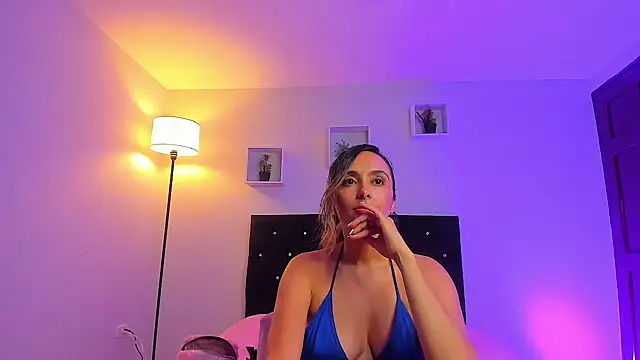 Victoria Rose  online show from 04/02/26, 04:59