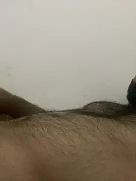 Snapshot of Shihba9633 chatting on 12/19/25, 11:01 Shihba9633 online show from 12/19/25, 11:01