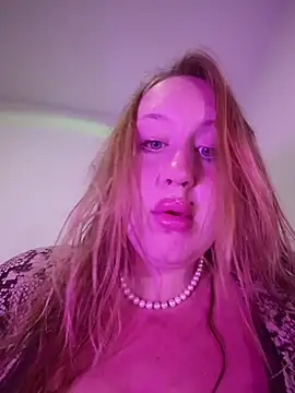 ElonaFox online show from 03/03/26, 01:06