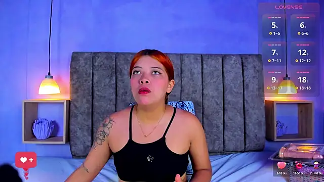 Snapshot of RousseVyxen chatting on 01/14/26, 07:30 RousseVyxen online show from 01/14/26, 07:30