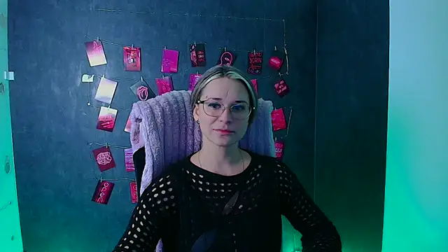 Melodie Aster online show from 01/13/26, 12:21