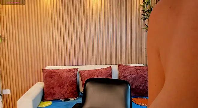 TiffanyHoustton online show from 02/18/26, 11:50