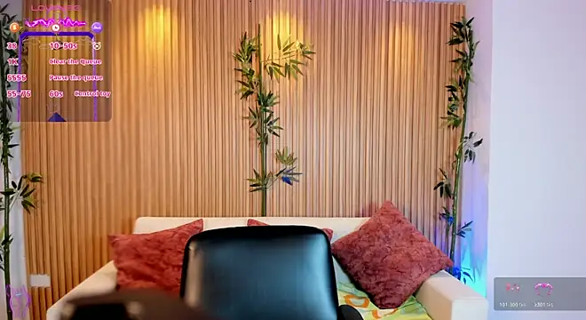 TiffanyHoustton online show from 04/01/26, 12:17